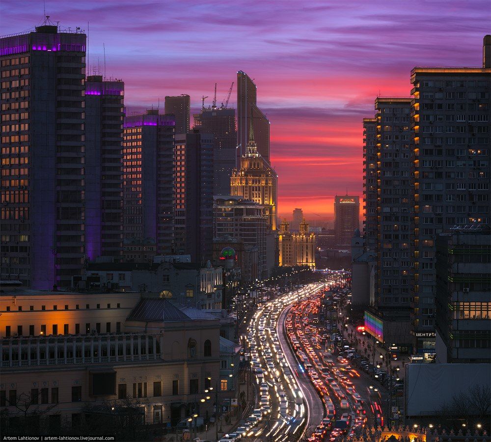 Города кв м. Новый Арбат, Москва. Новый Арбат Москва Сити. Новоарбатский проспект Москва Сити. Новый Арбат вид на Москва Сити.