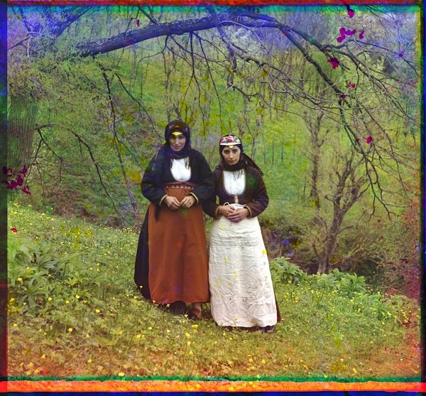 Catholic Armenian women in customary dress. (between 1905 and 1915)