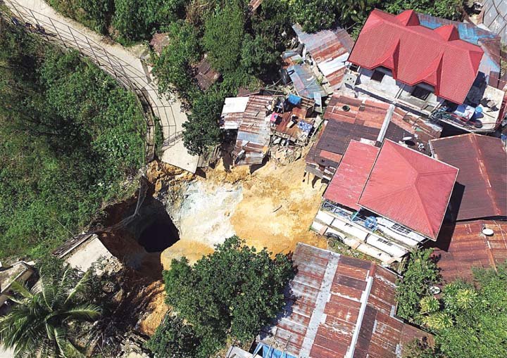 jordfaldshul indonesien