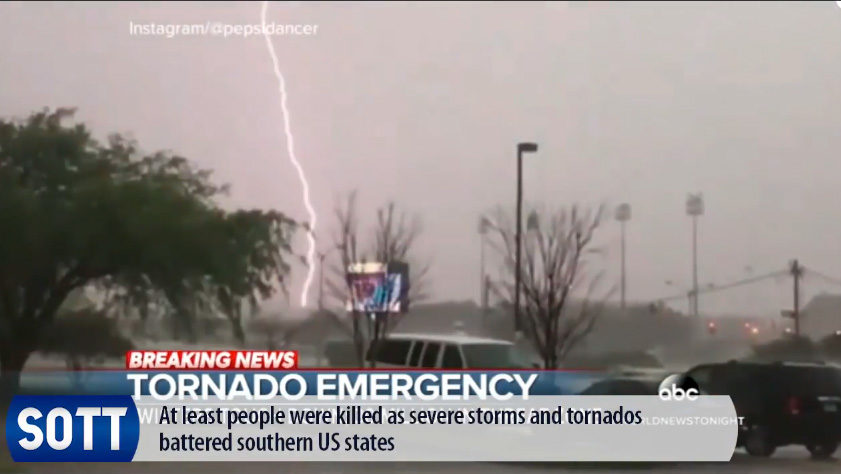 lightning hits Texas tornado