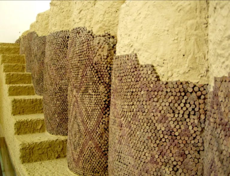 Cone mosaics covering a wall in Uruk, Irak
