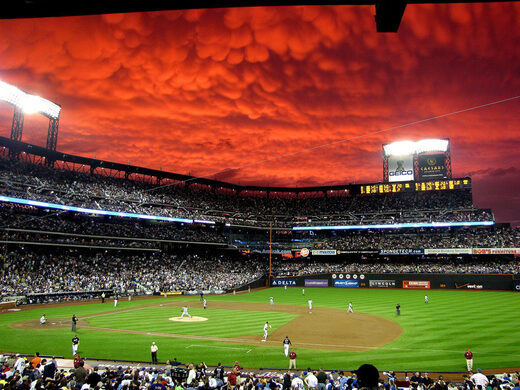 Mammatus clouds