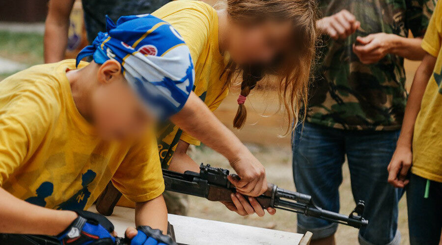 Azov neofacist camp train the kids